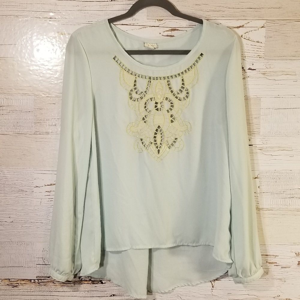 Adorable Eyeshadow‎ long sleeve blouse